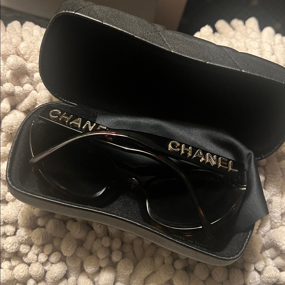 Chanel sunglasses 18k gold + tortoise